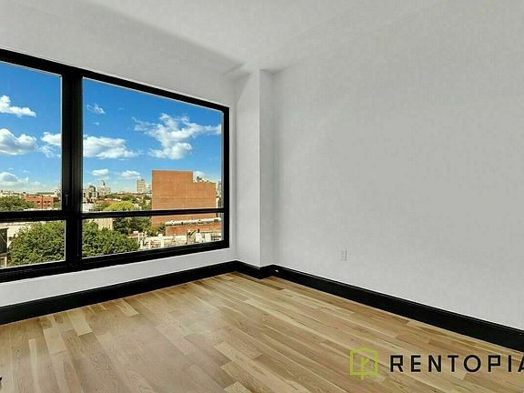 3rd image of 535 Franklin Ave #5R