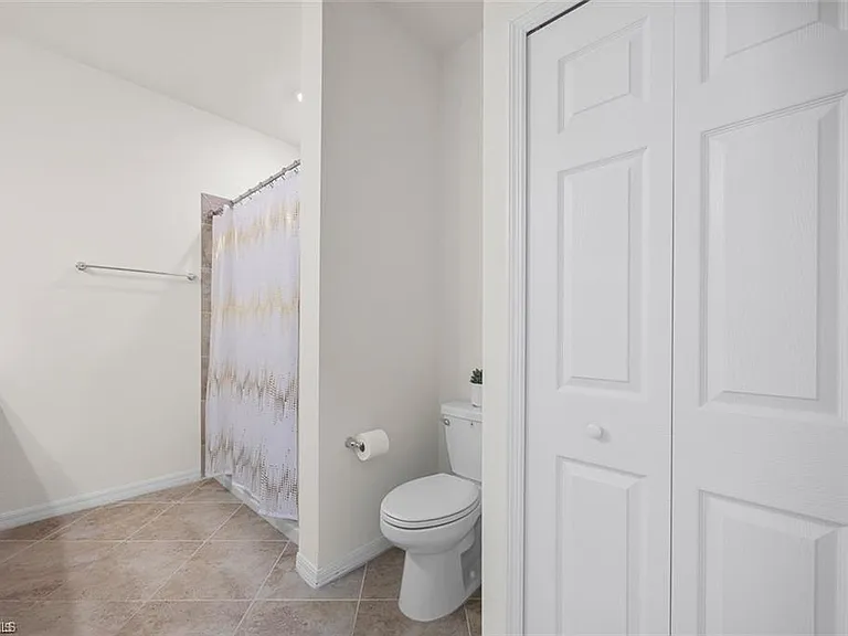 2707 Blossom Way — Photo 23