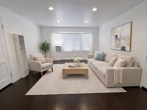 4th image of 1114 N Gardner St APT 3
