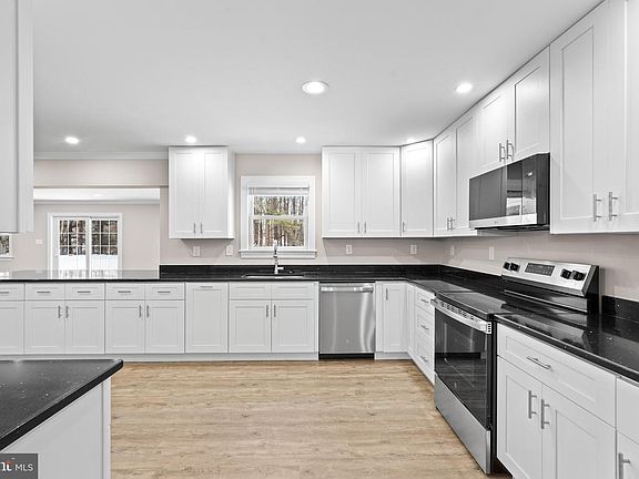 2nd image of 3415 Jennings Chapel Rd