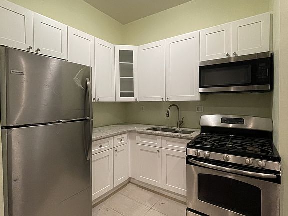 2nd image of 1575 E New York Ave #1