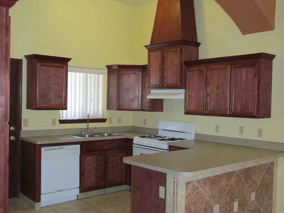 2nd image of 203 W Madrid Ave APT 3