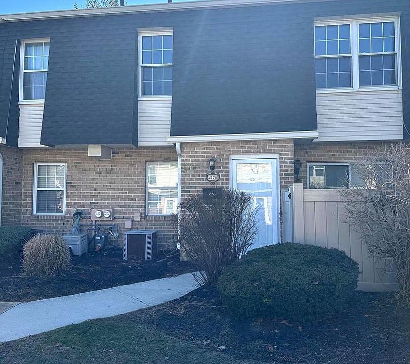 1st image of 2176 Harbour Dr
