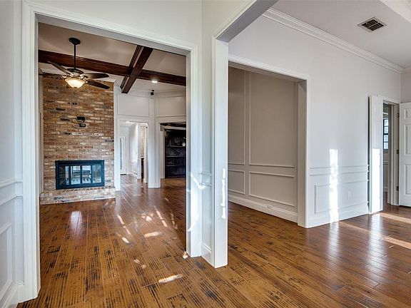 5th image of 2715 Gainesborough Dr