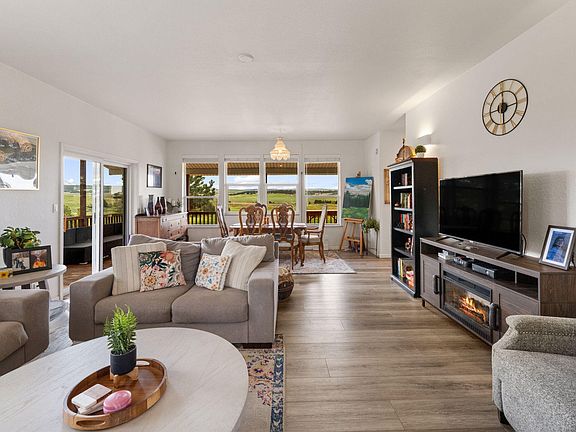 4th image of 50 Pioneer Cir