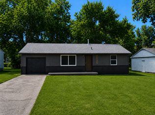 7115 Maple St, Overland Park, KS 66204