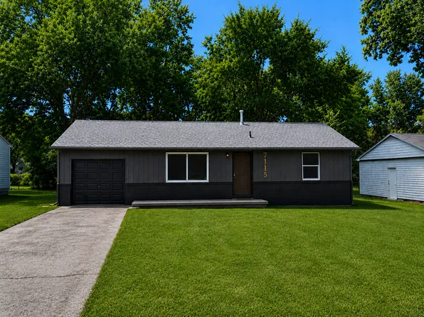 7115 Maple St, Overland Park, KS 66204