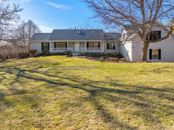 10901 Gasch Rd, Harvard, IL 60033