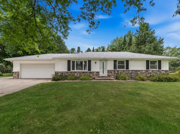 5749 Debbie LANE, West Bend, WI 53095