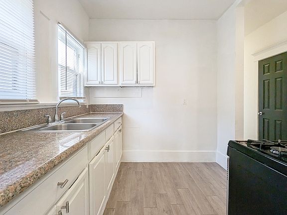 3rd image of 435 W 4th St #1/2
