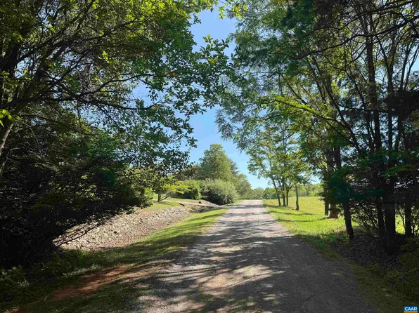 1A Eagles Nest Dr, Goodview, VA 24095