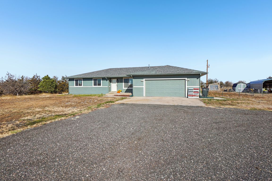 E Thomas Ave-S0911-003.jpg