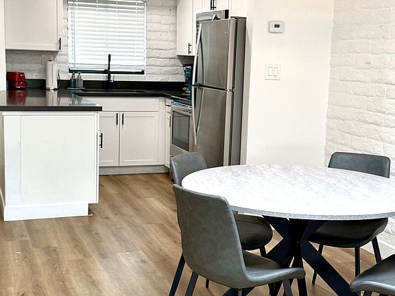 5th image of 3046 N 32nd St Unit 333