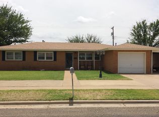 1105 1st St, Abernathy, TX 79311