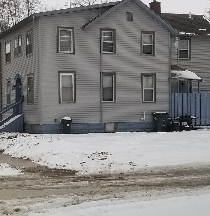 2nd image of 520 4th St SW