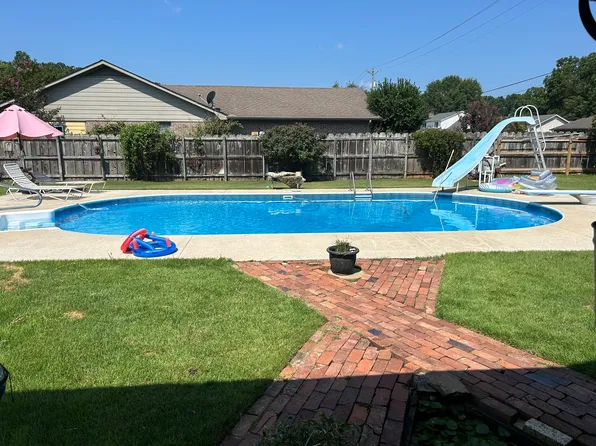 2801 Longfellow Ct SW, Decatur, AL 35603