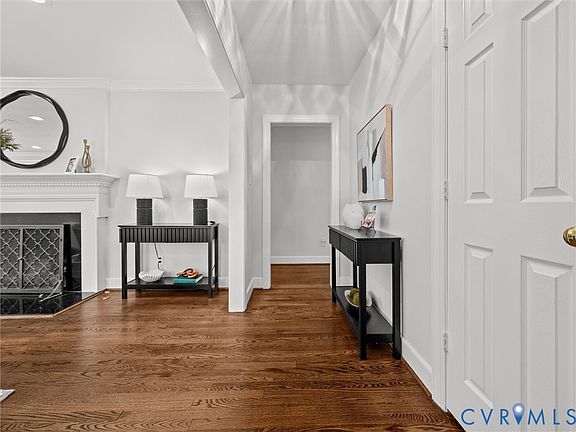 5th image of 7624 Bryn Mawr Rd