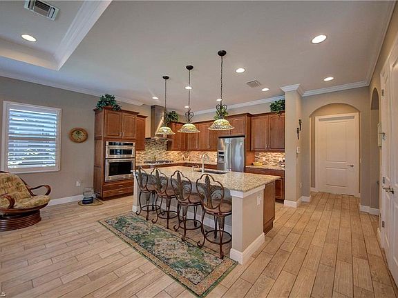 5th image of 2103 Antigua Ln