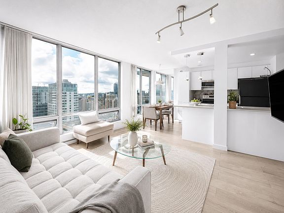 4th image of 1200 Georgia St W #3304