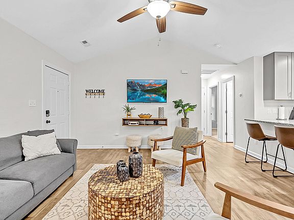 4th image of 2752 Milburnie Rd