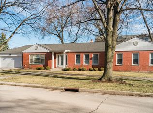 1627 Greenwood St, Evanston, IL 60201