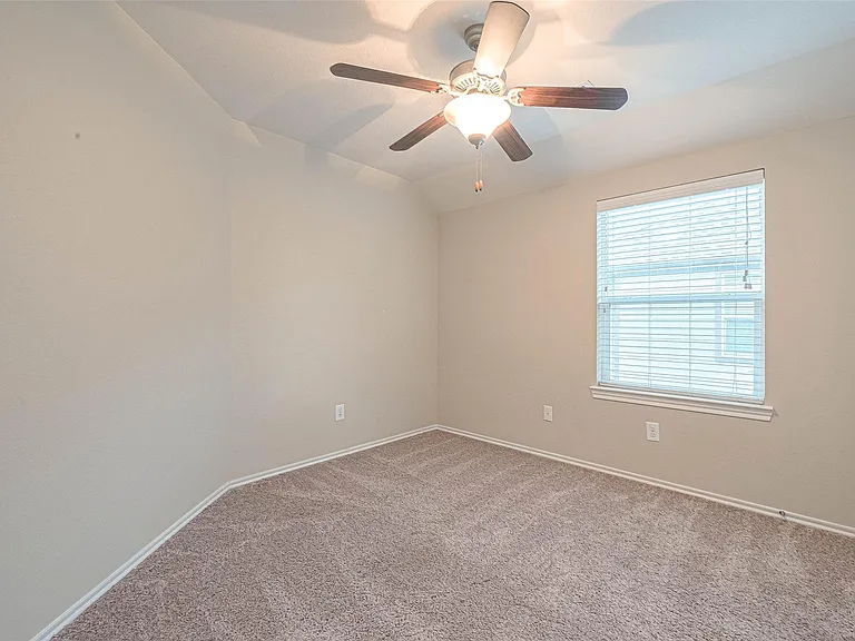 24630 Folkstone Cir — Photo 29