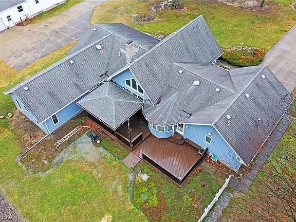 4th image of 545 Thomas Ln