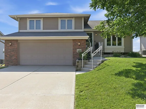 12420 S 218th Ave, Gretna, NE 68028