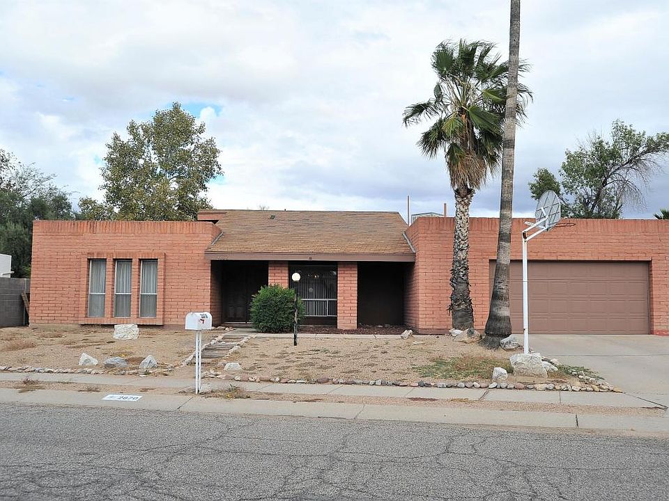 1st image of 2870 N La Cienega Dr