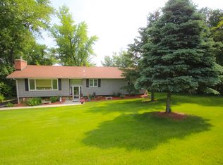 124 Forty Acre Mt Rd, Danbury, CT 06811