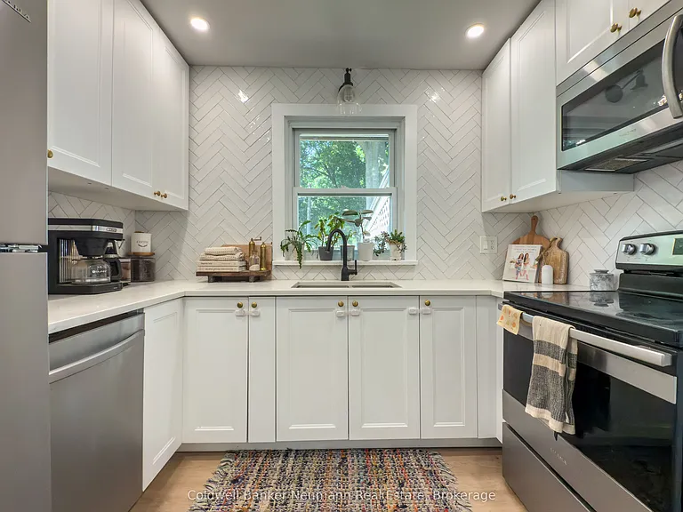 10 Western Ave #UPPER — Photo 8