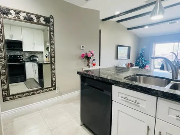 9845 Three Lakes Circle Circle #1-G, Boca Raton, FL 33428