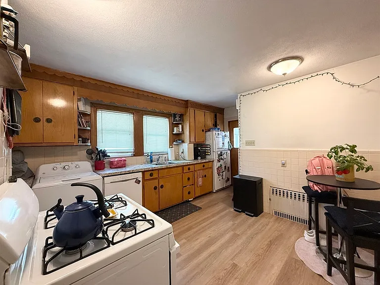 91 Shore Dr #2 — Photo 11