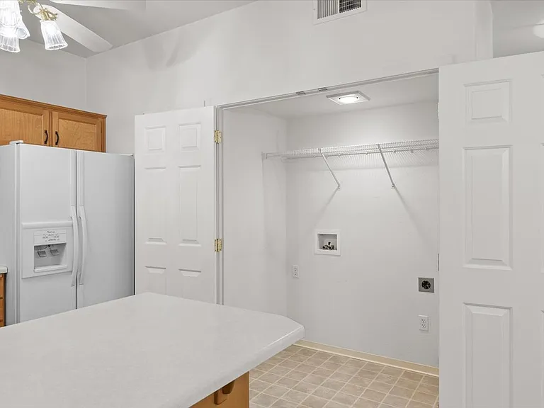 100 Jackson Creek Dr — Photo 12