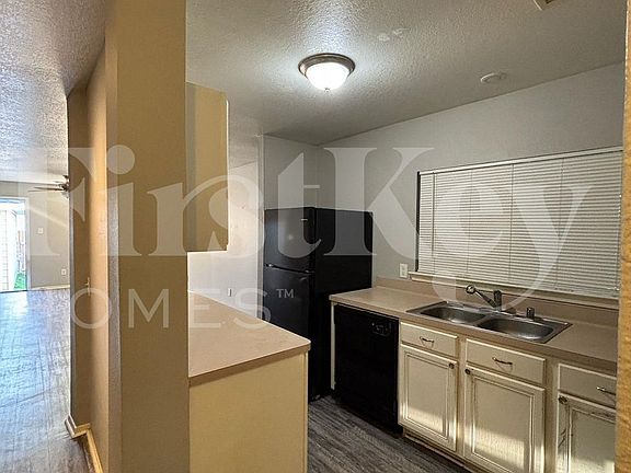 4th image of 20940 Patriot Park Ln