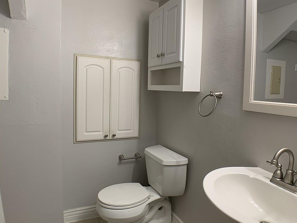 1st image of 4450 N Lowell Blvd