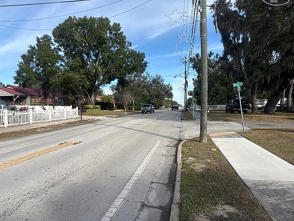 5th image of 326 N Scenic Hwy