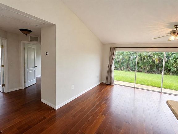 4th image of 8334 Robin Rd