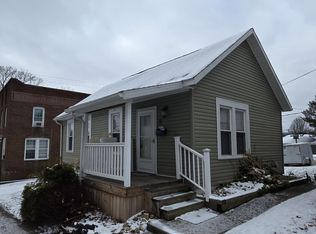 8 Depot St, New Concord, OH 43762