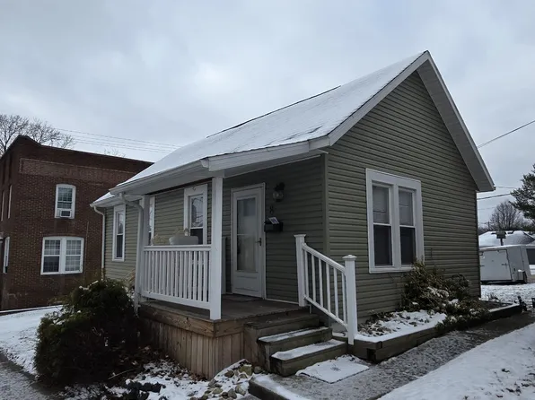 8 Depot St, New Concord, OH 43762