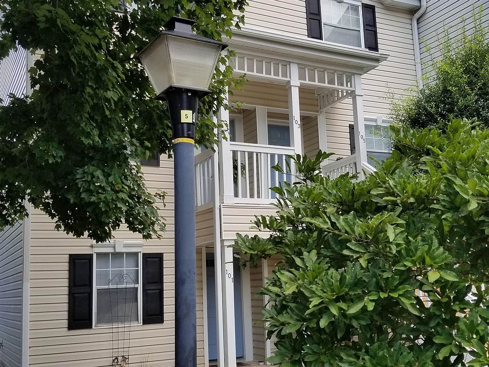 1st image of 103 Scott Ln #103