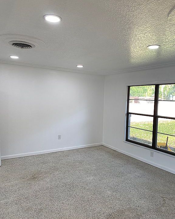 1st image of 3613 Sunny Dr