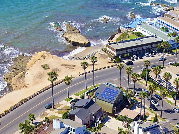 3rd image of 1343 Sunset Cliffs Blvd