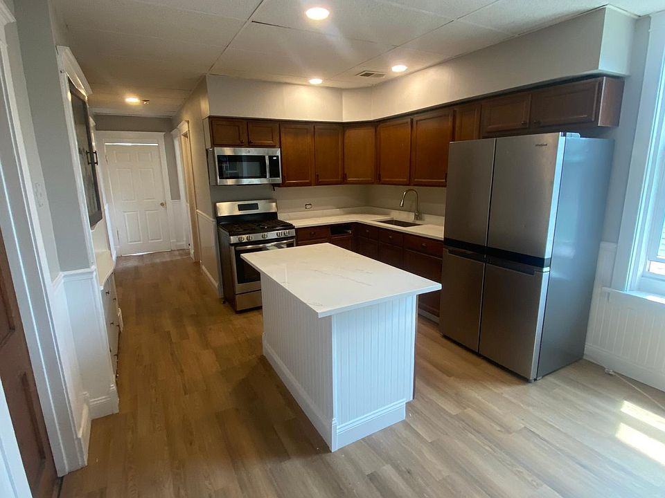 1st image of 1437 Harlem Ave APT 2