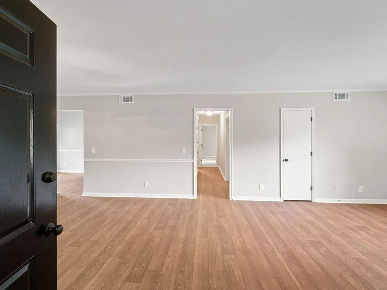 Villas on Briarcliff — Photo 9