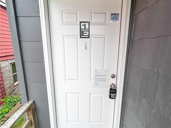 2nd image of 844 Washington Blvd
