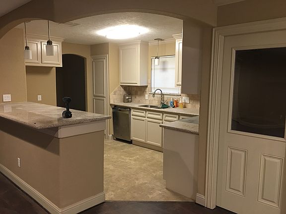 5th image of 12015 Braesridge Dr
