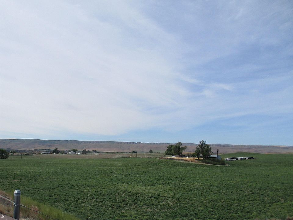 1st image of 699 Cummins Rd