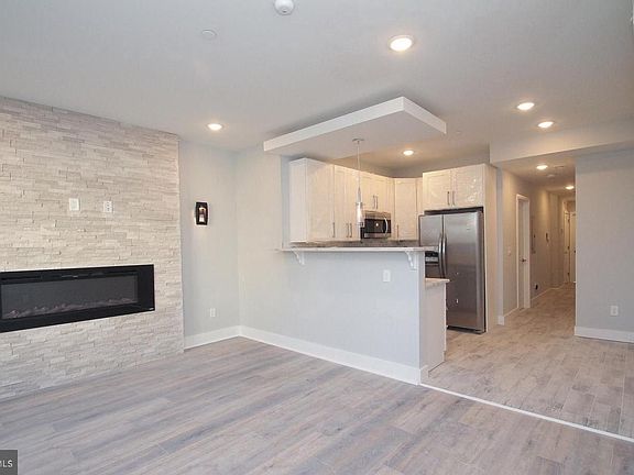 2nd image of 2423 Frankford Ave Unit 2
