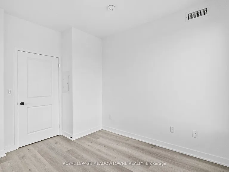 2075 Lakeshore Rd #902 — Photo 23